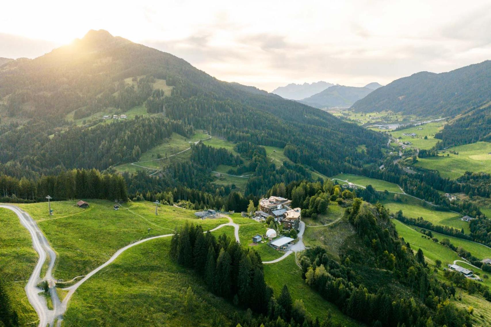 Holzhotel Forsthofalm Леоганг Екстериор снимка