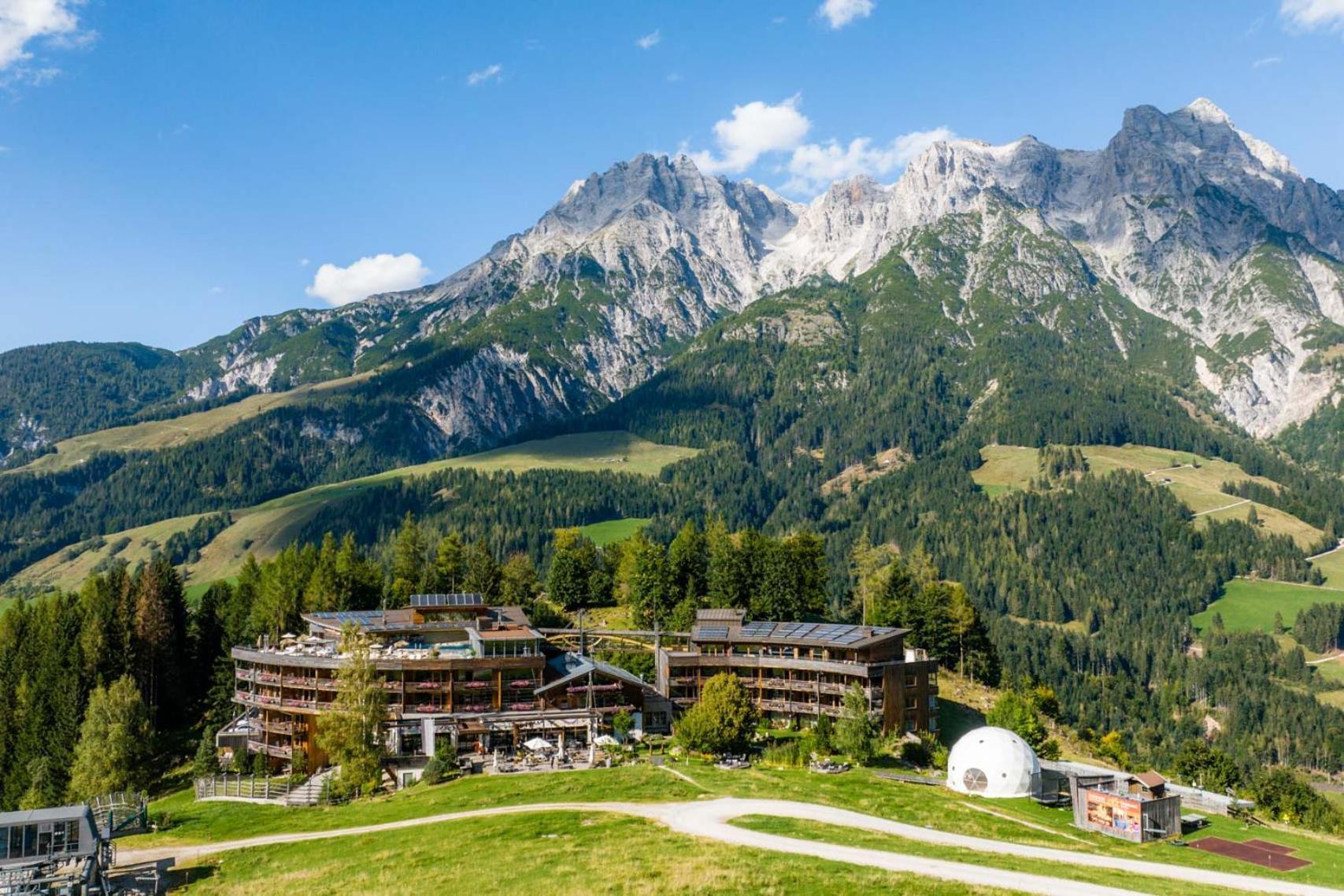 Holzhotel Forsthofalm Леоганг Екстериор снимка