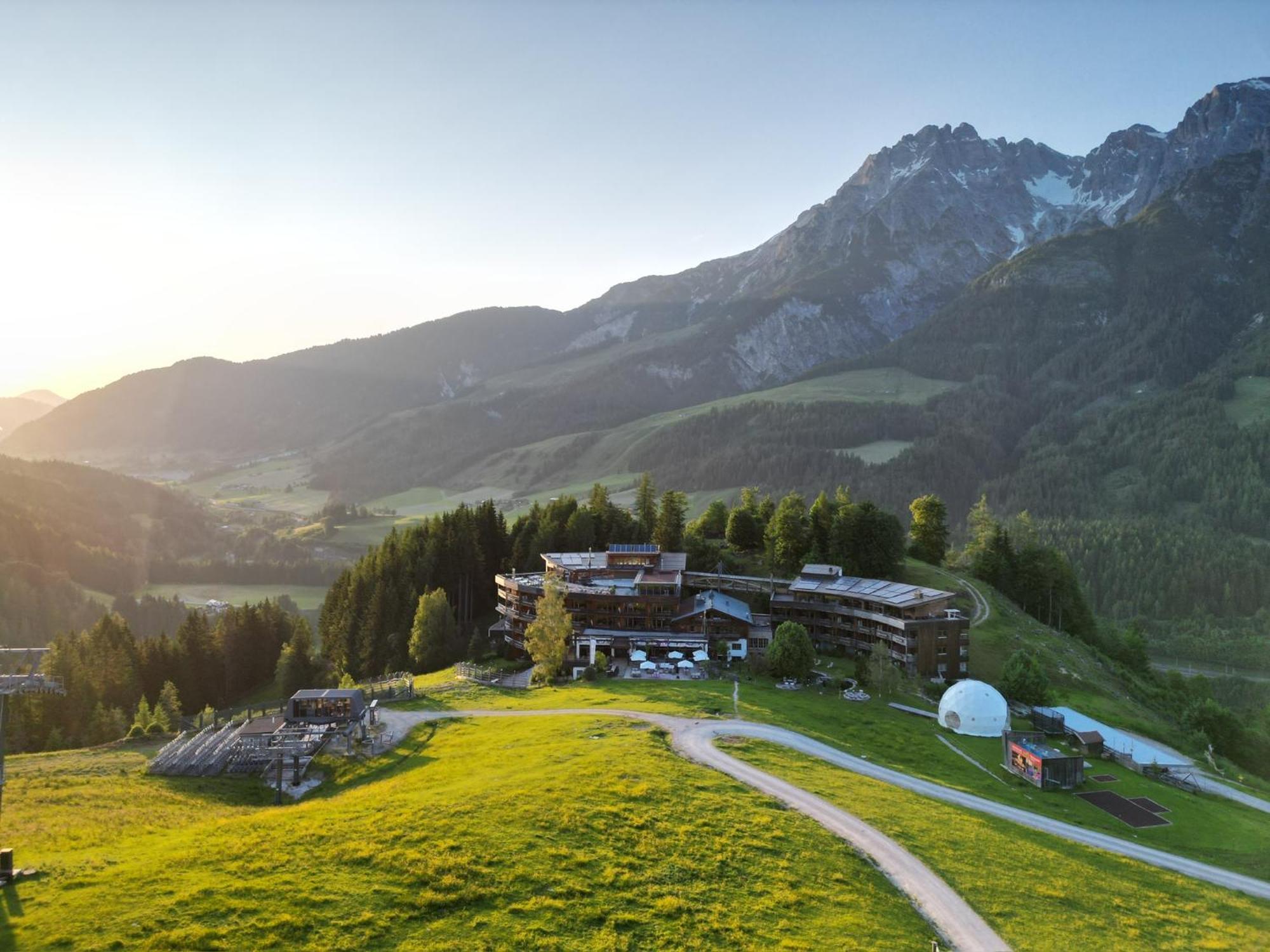 Holzhotel Forsthofalm Леоганг Екстериор снимка