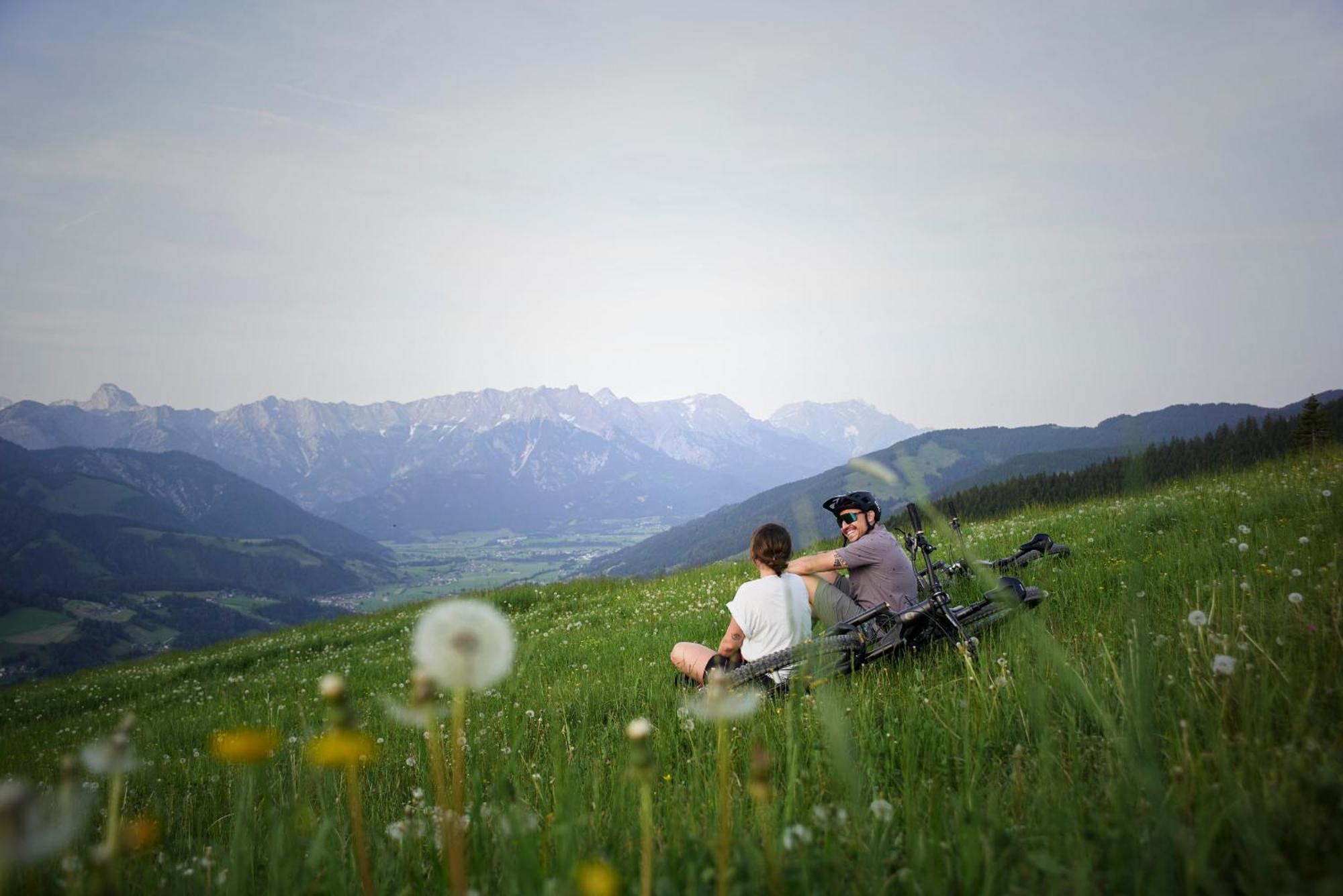 Holzhotel Forsthofalm Леоганг Екстериор снимка