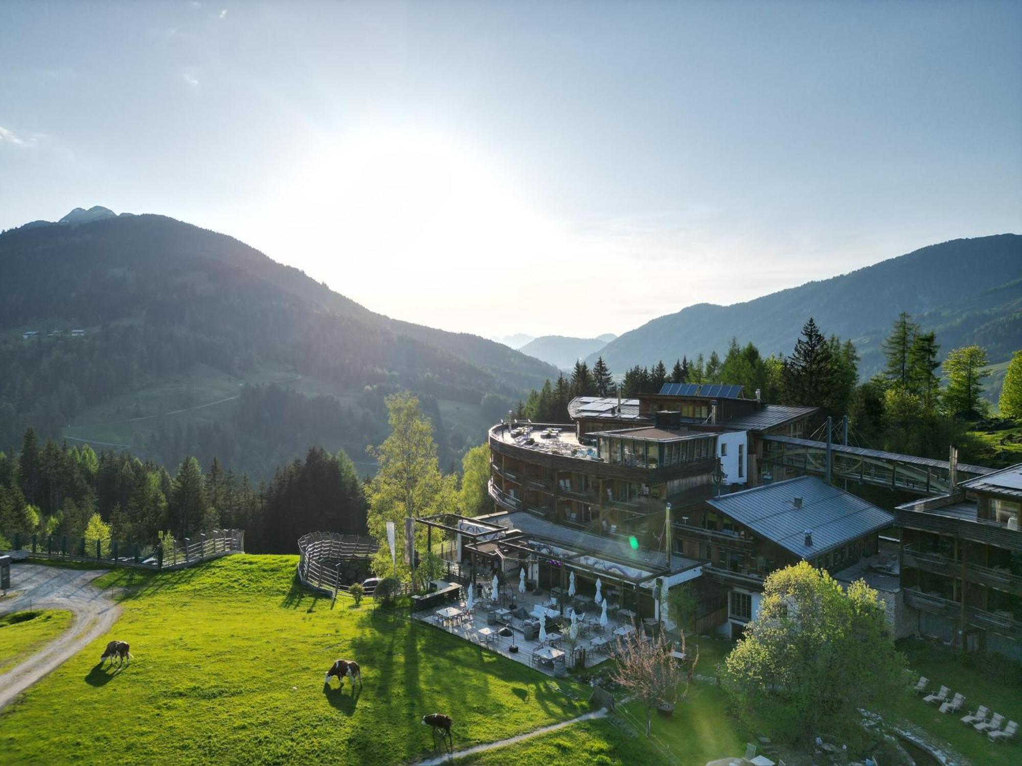 Holzhotel Forsthofalm Леоганг Екстериор снимка