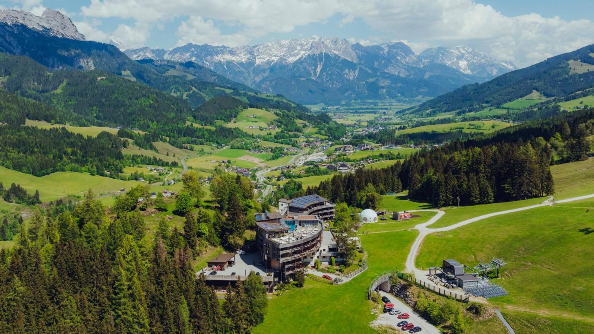 Holzhotel Forsthofalm Леоганг Екстериор снимка